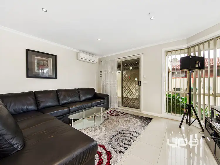 Second view of Homely house listing, 8 Baron Court, Kings Park VIC 3021