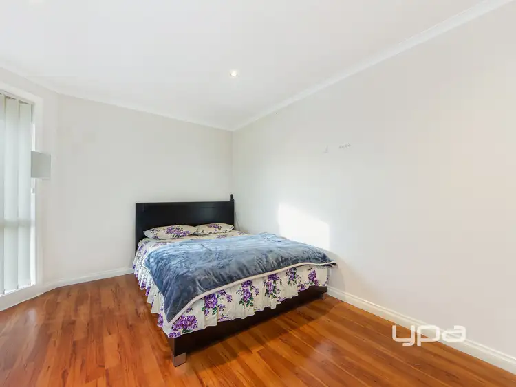 Seventh view of Homely house listing, 8 Baron Court, Kings Park VIC 3021