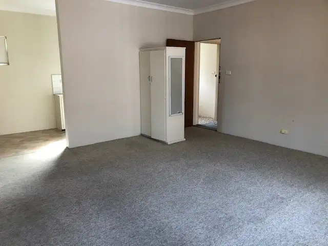 4/11 St Georges Pde, Hurstville NSW 2220