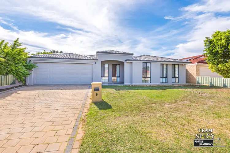 9 Phar Lap Road, Wattle Grove WA 6107