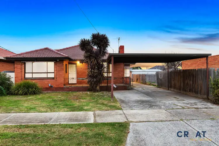 2 Laurie Avenue, Sunshine North VIC 3020