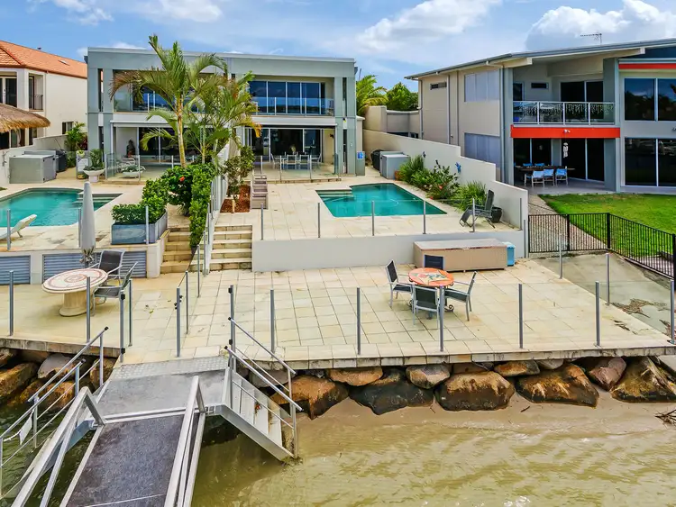 1/11 Joseph Street, Runaway Bay QLD 4216