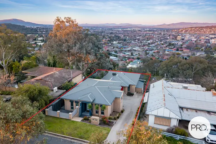 Main view of Homely townhouse listing, 2/536 Roper Street, Albury NSW 2640