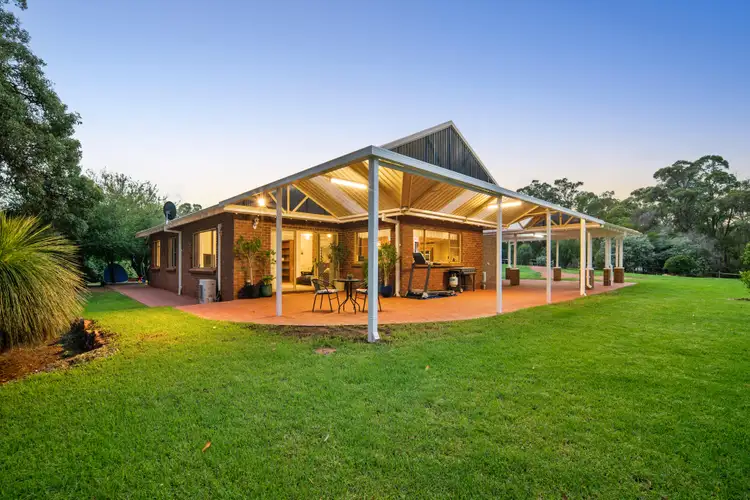 140 Skinner Grove, Parkerville WA 6081