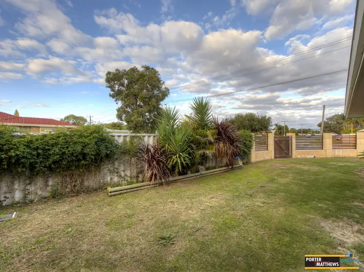Sixth view of Homely house listing, 2 Floret Court, Seville Grove WA 6112