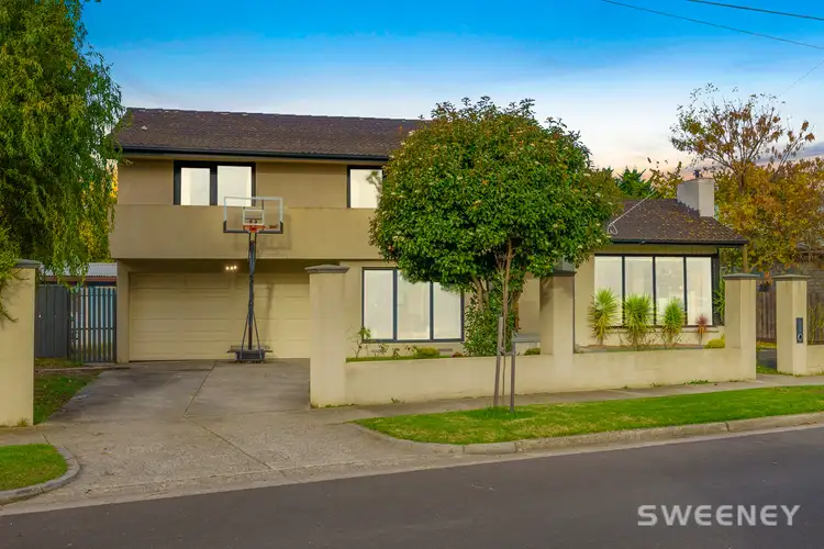 10 Bell Avenue, Altona VIC 3018