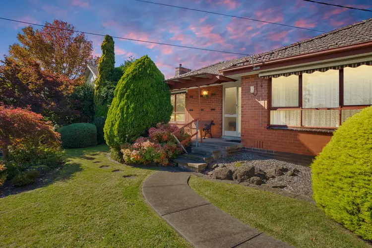 16 James Road, Ferntree Gully VIC 3156