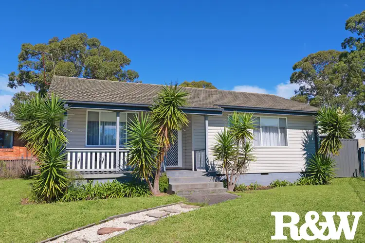 27 Kilbride Avenue, Dharruk NSW 2770