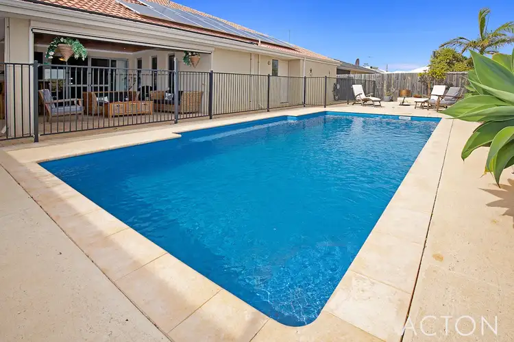 18 Scarab Court, Halls Head WA 6210