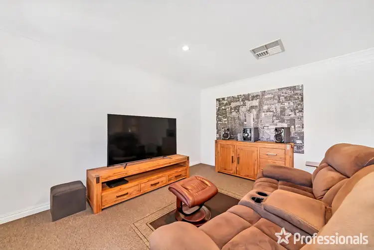 Fourth view of Homely house listing, 31 Fontainebleu Vista, Port Kennedy WA 6172