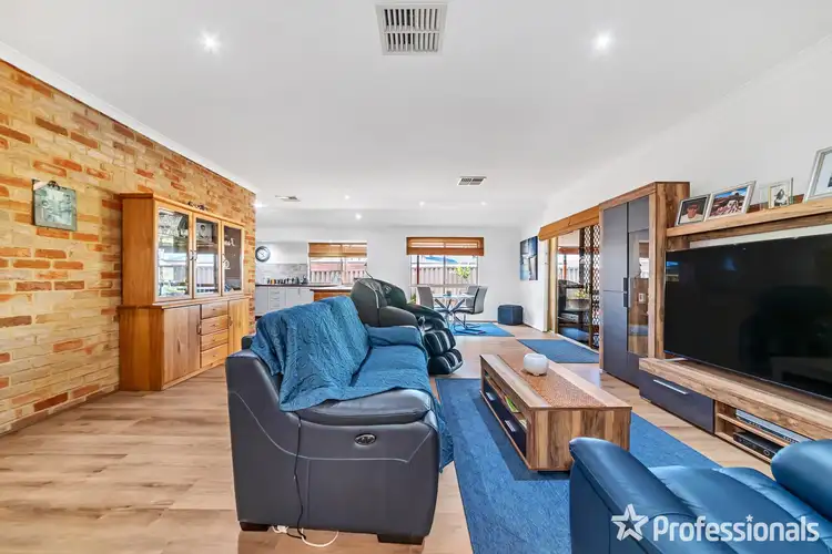 Fifth view of Homely house listing, 31 Fontainebleu Vista, Port Kennedy WA 6172