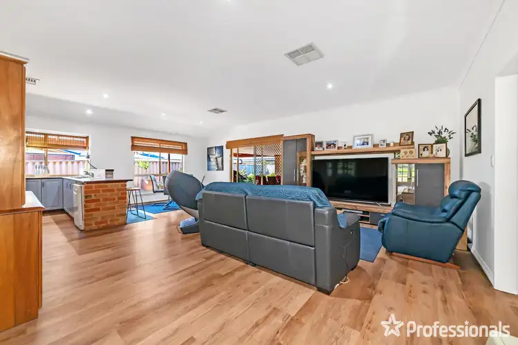 Sixth view of Homely house listing, 31 Fontainebleu Vista, Port Kennedy WA 6172