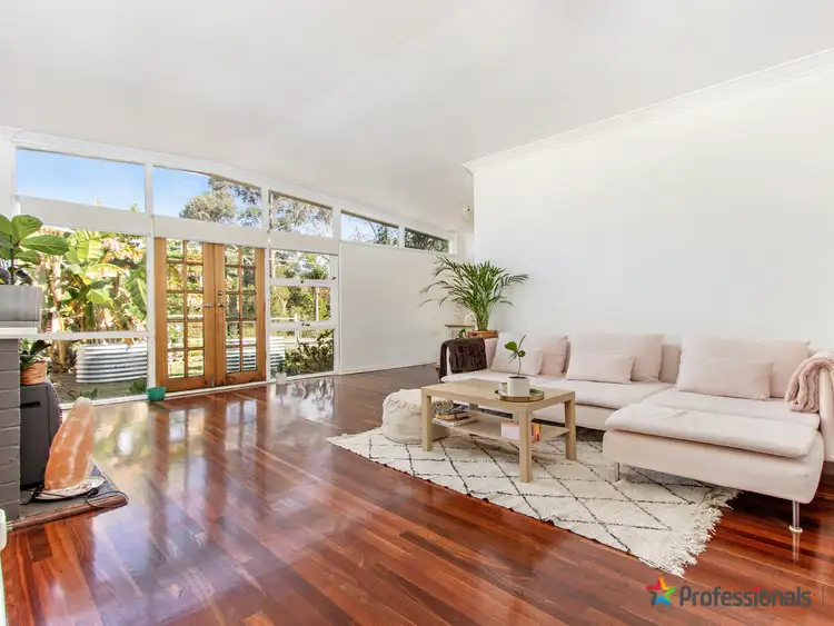 5 Milton Place, Orelia WA 6167