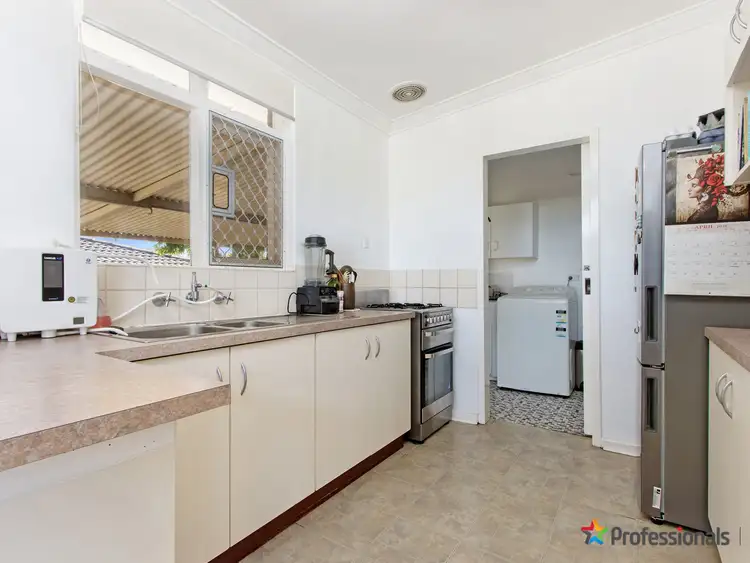 Seventh view of Homely house listing, 5 Milton Place, Orelia WA 6167