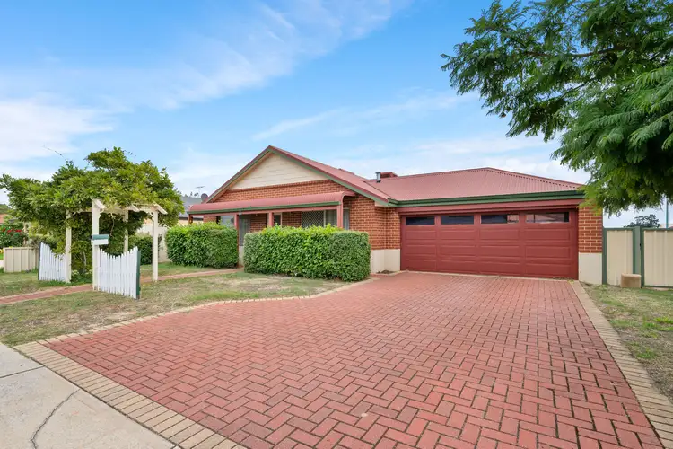 42 Serpentine Meander, Gosnells WA 6110