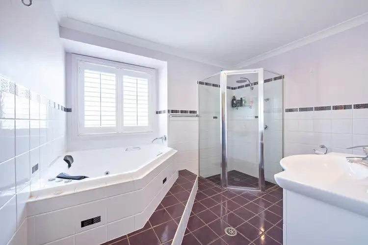Sixth view of Homely house listing, 7 LAKESIDE CIRCUIT, Dubbo NSW 2830