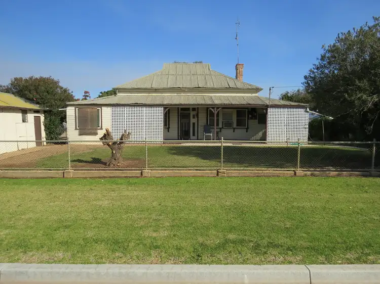48-50 MAHONGA STREET, Jerilderie NSW 2716