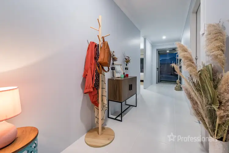 Sixth view of Homely house listing, 27 Alizarin Loop, Eglinton WA 6034