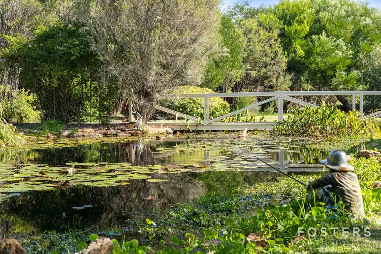 75 Foxton Drive, Oakford WA 6121