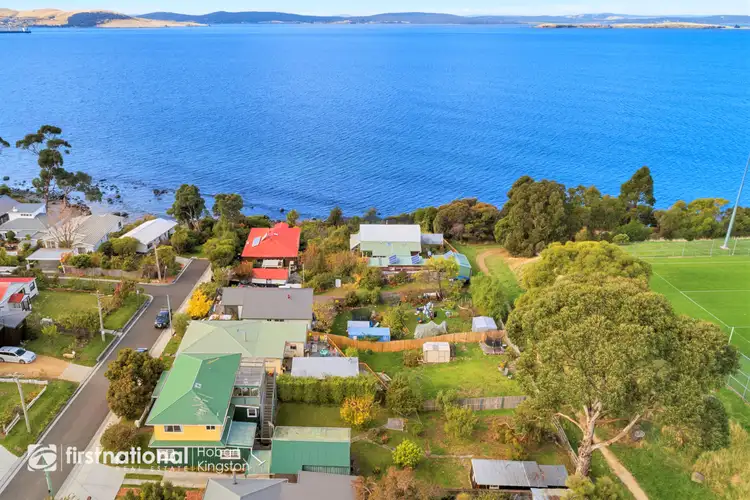 35 Seaview Avenue, Taroona TAS 7053