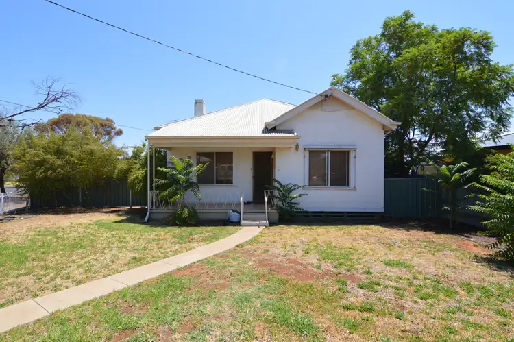 2 Victoria Court