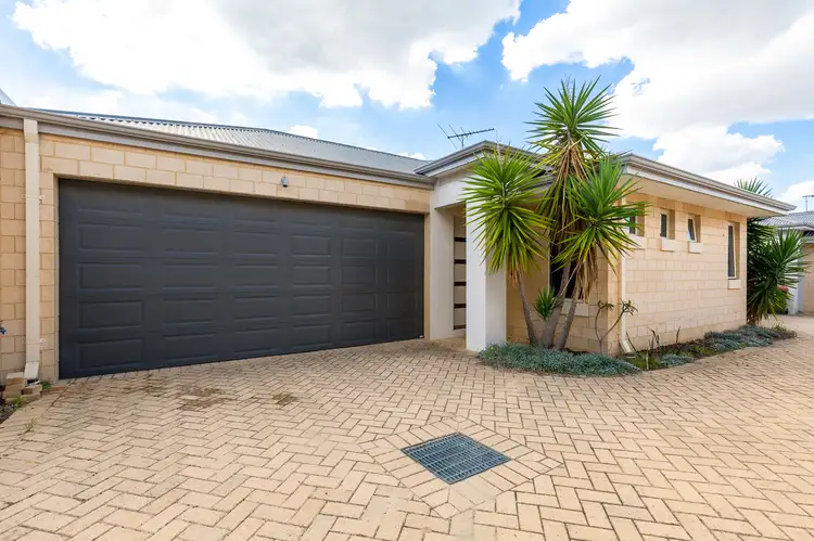 21B Eastbourne Cr, Nollamara WA 6061