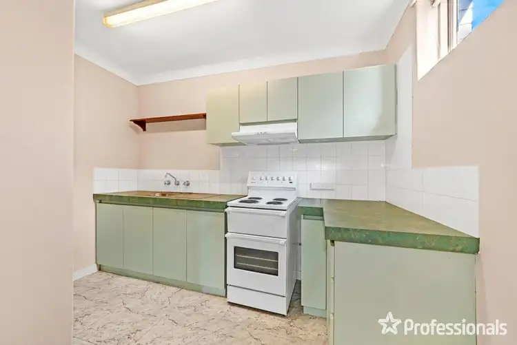Fifth view of Homely unit listing, 11/2 Pengilly Road, Orelia WA 6167