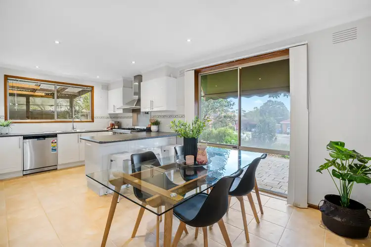 5 Ephcris Court, Endeavour Hills VIC 3802