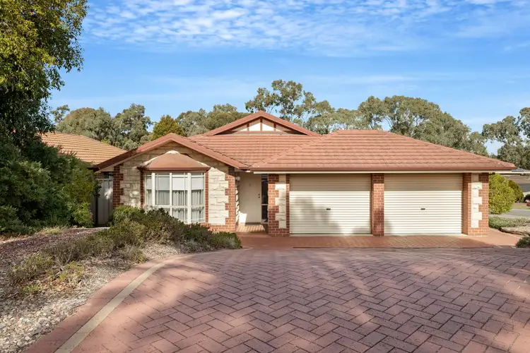 15 Wooding Avenue, Woodcroft SA 5162