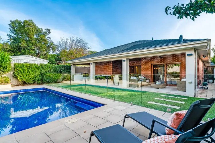 9 Lochwinnoch Road, Torrens Park SA 5062