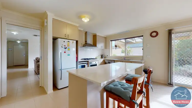 Fifth view of Homely house listing, 10 Caulfield Court, Shepparton VIC 3630