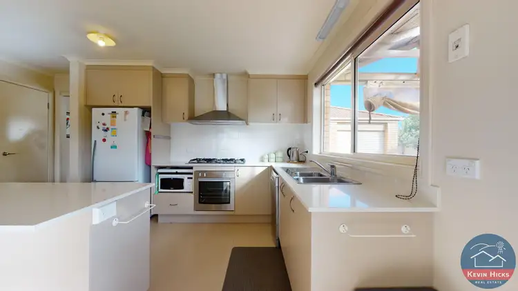 Sixth view of Homely house listing, 10 Caulfield Court, Shepparton VIC 3630