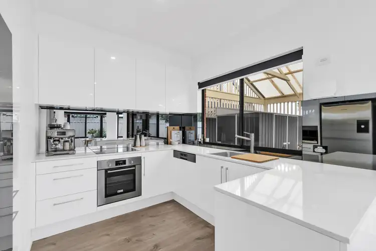 9 Lanark Avenue, Mitchell Park SA 5043