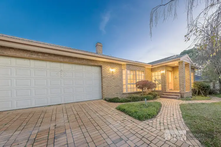 Second view of Homely house listing, 10 Meadow Crescent, Mount Waverley VIC 3149