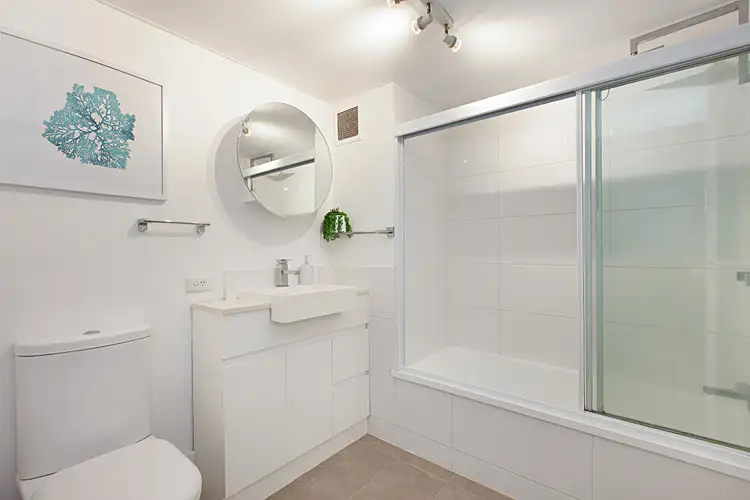 Sixth view of Homely apartment listing, 2/29a Burleigh Street, Burleigh Heads QLD 4220