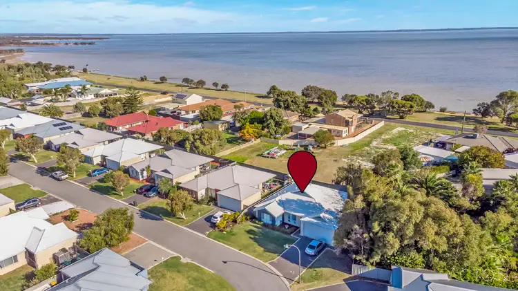 10 Vaucluse Way, Coodanup WA 6210
