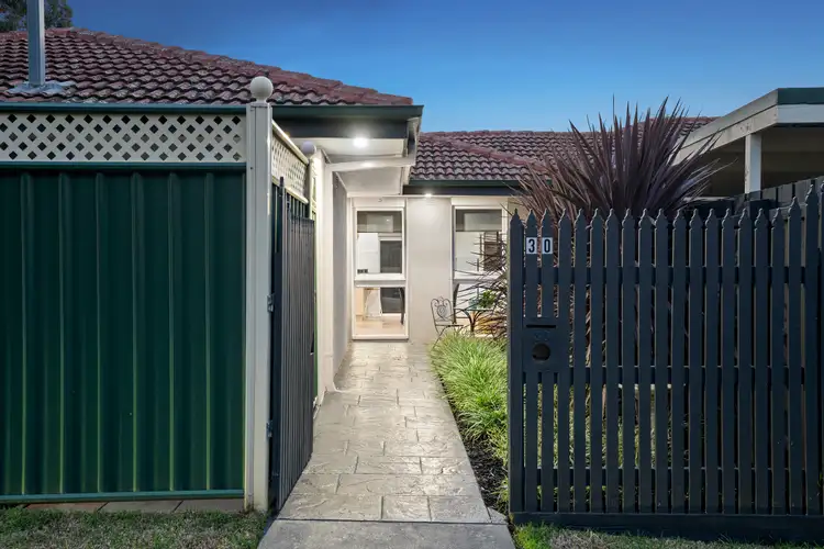 30 Deschamp Crescent, Rowville VIC 3178