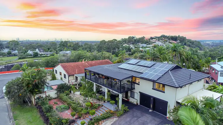 4 Barrine Drive