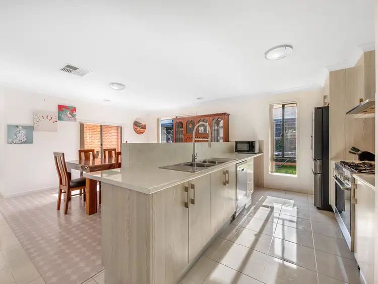 Second view of Homely house listing, 2 Silky Oak Avenue, Wodonga VIC 3690