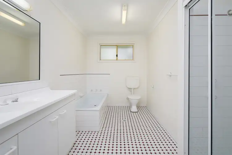 Fifth view of Homely villa listing, 8/3 Teal Close, Green Point NSW 2251