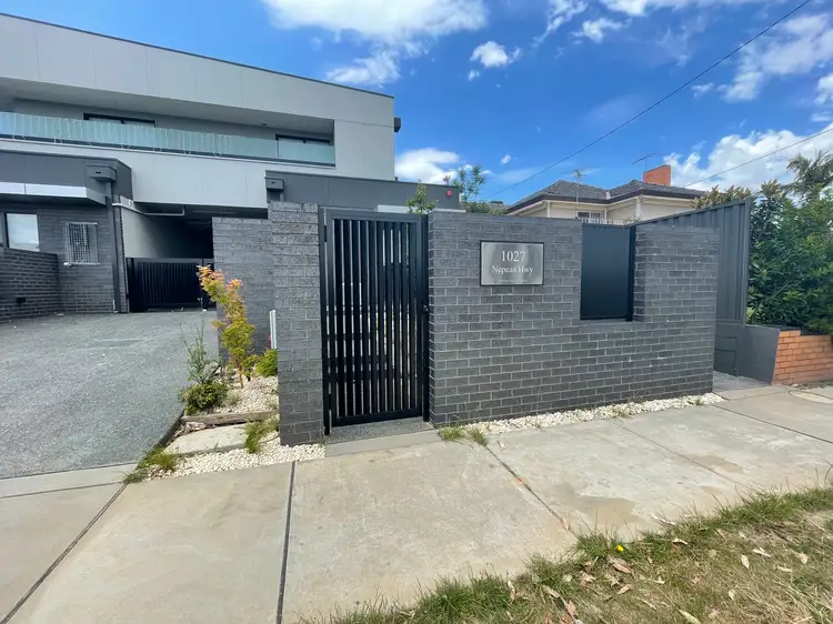 Main view of Homely apartment listing, 2/1027 Nepean Highway, Moorabbin VIC 3189