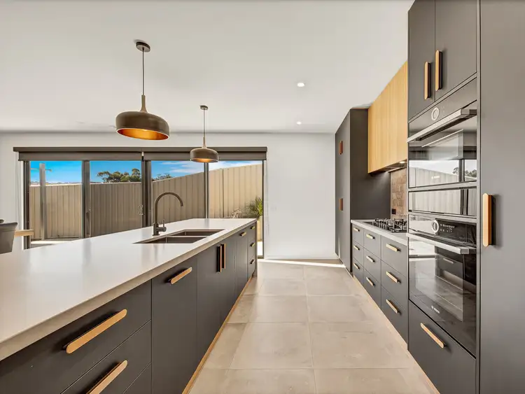 Second view of Homely house listing, 23 Ziebell Circuit, Wodonga VIC 3690