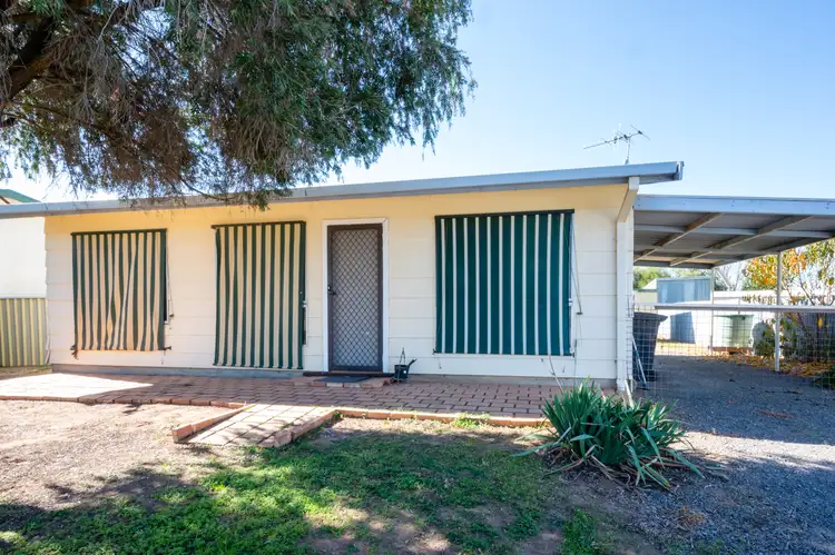 18 Young Street, Darlington Point NSW 2706