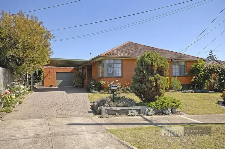 Main view of Homely house listing, 72 Lemont Avenue, Mount Waverley VIC 3149