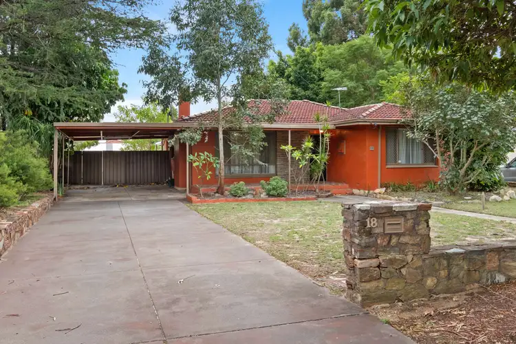 18 Kathleen Close, Maida Vale WA 6057
