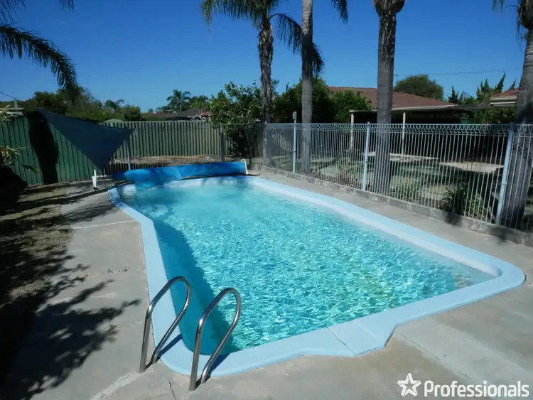 15 Chevalier Way, Thornlie WA 6108