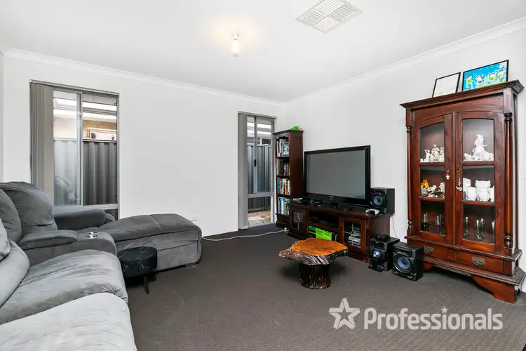 Fifth view of Homely house listing, 4 Stilton Pass, Aveley WA 6069