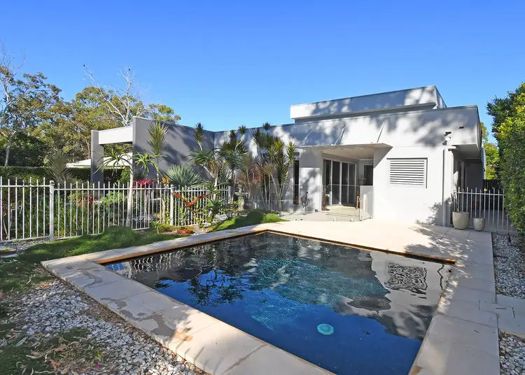 43 Lyons Street, Point Vernon QLD 4655