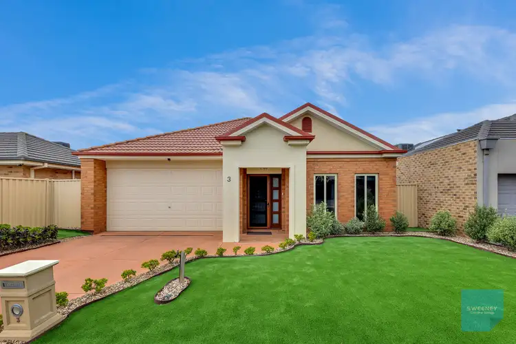 3 Wattlepark Street, Caroline Springs VIC 3023