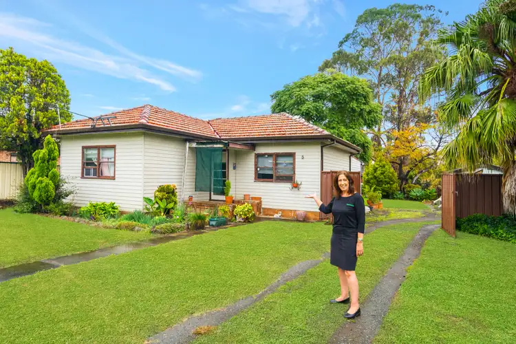 5 Normanby Street, Fairfield East NSW 2165